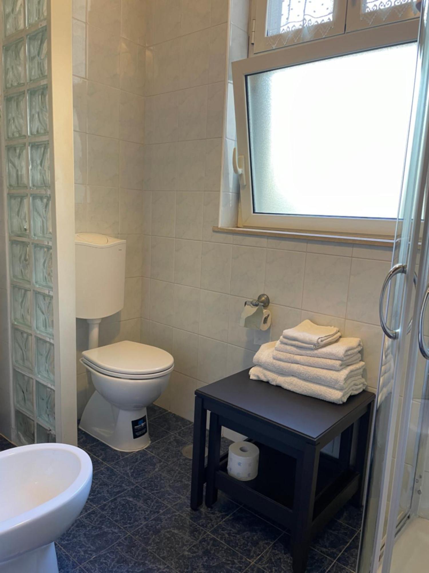 B&B Trieste&Trento Наполи Екстериор снимка